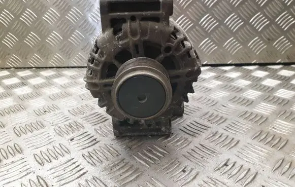 Opel Insignia A Generator/alternator 13500332