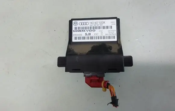 Volkswagen Golf V Gateway control module 1K0907530K