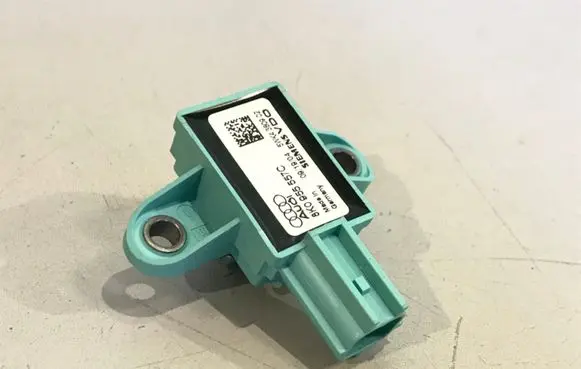 Audi A5 8T 8F Airbag deployment crash/impact sensor 8K0955557C