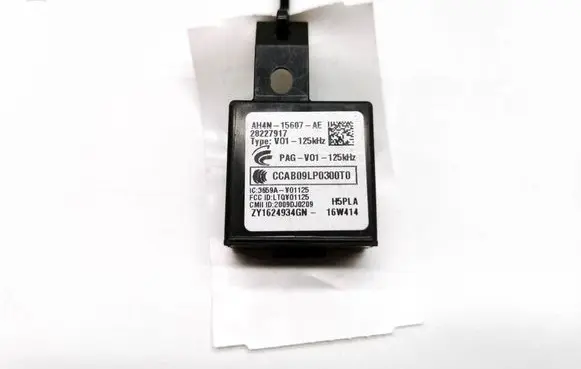Volvo V40 Ignition lock 28227917