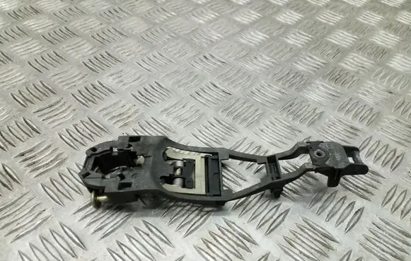 Audi TT Mk1 Front door coupe exterior handle/bracket 3B0837885 3B0837886