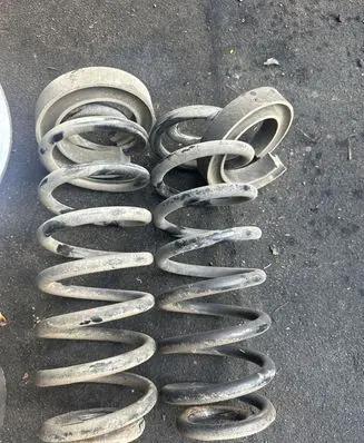 BMW 5 E39 Rear coil spring