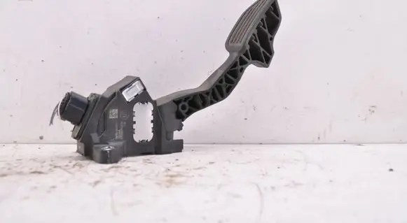 Toyota Yaris Accelerator throttle pedal 781100D170