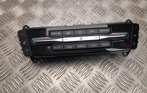 Ford Explorer VI Climate control unit LB5T18C612GE