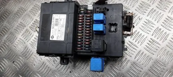 Nissan Primera Fuse module 285519F