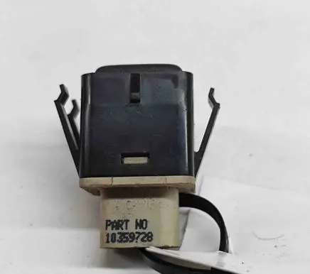 Chevrolet Corvette C6 Tailgate/boot open switch button 10359728