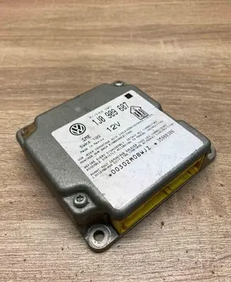 Volkswagen PASSAT B5 Airbag control unit/module 1J0909607 5WK4199