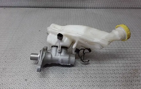 Peugeot 207 Master brake cylinder 32067093L