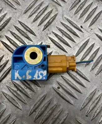 KIA Sorento Airbag deployment crash/impact sensor