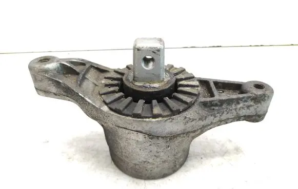 Maserati Ghibli Engine mount bracket 06700036280