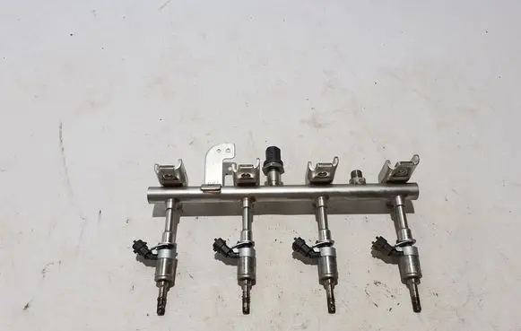 Fuel main line pipe