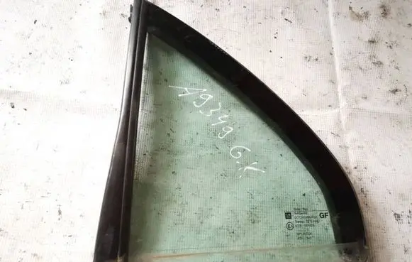 Rear vent window glass