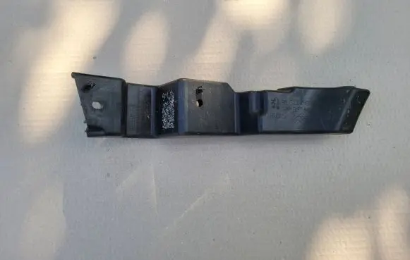 Peugeot 407 Front bumper mounting bracket 9651229880