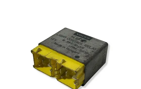 Volvo V70 Light relay 9483309 895185000
