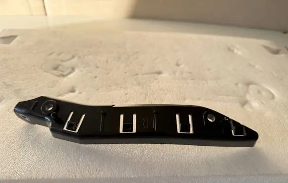 Tesla Model Y Front bumper mounting bracket 149377100B
