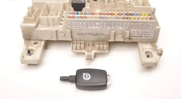 Volvo V50 Fuse box set 31268178