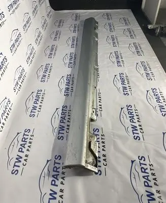 Mercedes-Benz E AMG W213 Sill 2136901140
