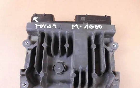 Toyota Camry VIII XV70 Engine control unit/module ECU 896613T860