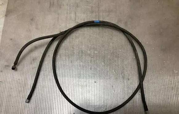 Toyota Avensis T270 Headlight washer hose/pipe 