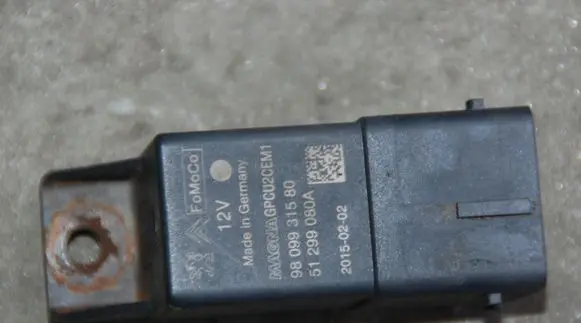 Ford Mondeo MK V Glow plug pre-heat relay 9809931580