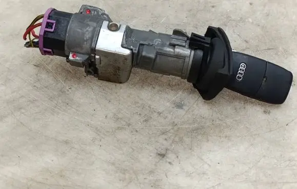 Audi A4 S4 B6 8E 8H Ignition lock 4B0905851