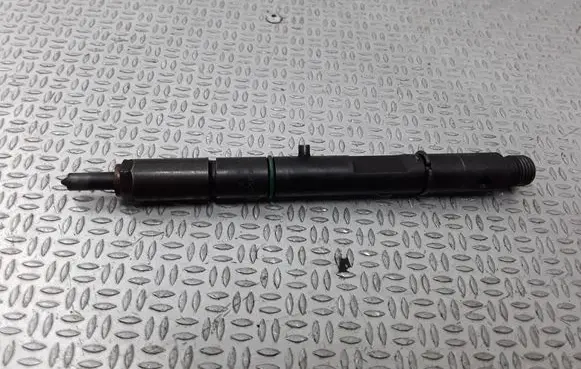 Audi A6 S6 C5 4B Fuel injector 059130201E