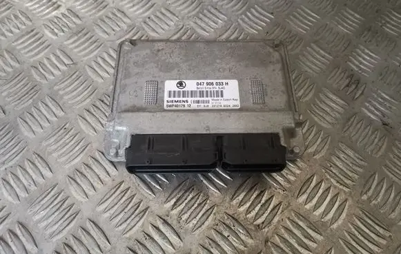 Skoda Fabia Mk1 (6Y) Engine control unit/module 047906033H 5WP40179
