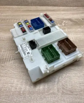 Volvo XC60 Fuse module AG9T14C256HC 31254837AC H5PLA