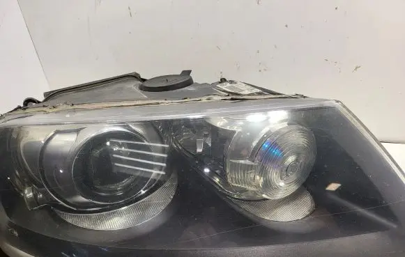 Volkswagen Touareg I Headlight/headlamp