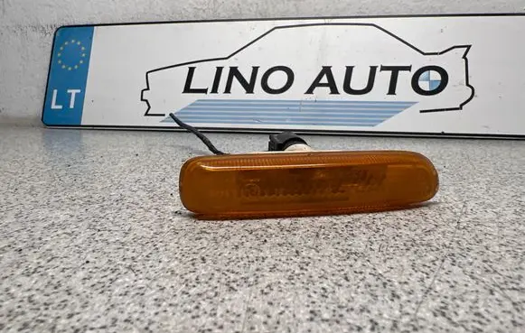BMW 3 E46 Front fender indicator light 8370719
