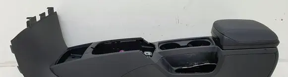Ford Focus Center console 