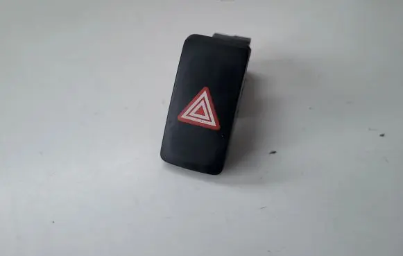 Toyota Avensis T270 Hazard light switch