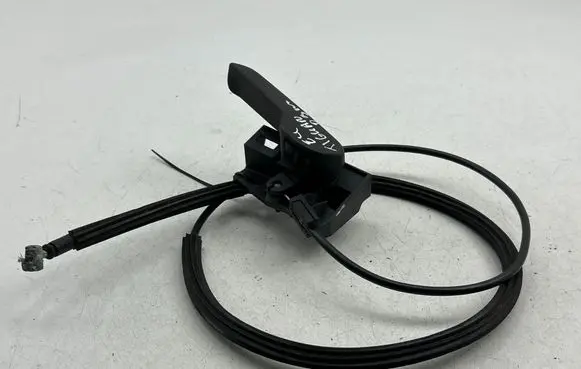 Renault Laguna III Engine bonnet (hood) release handle