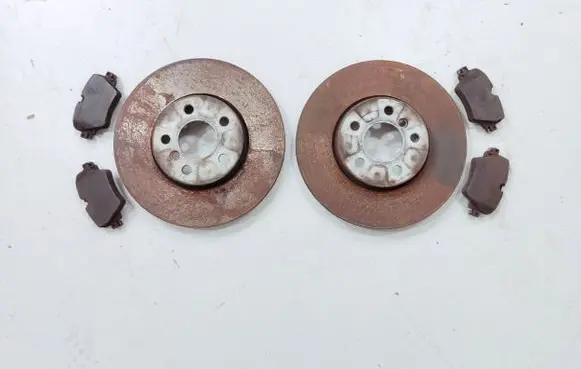 BMW 1 F40 Front brake disc 6799351 6860019