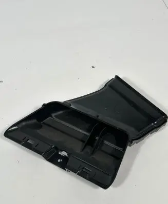 BMW iX Cabin air duct channel 7947983