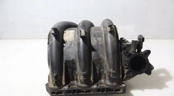 Volkswagen Fox Intake manifold