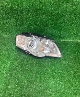 Volkswagen PASSAT B6 Headlight/headlamp