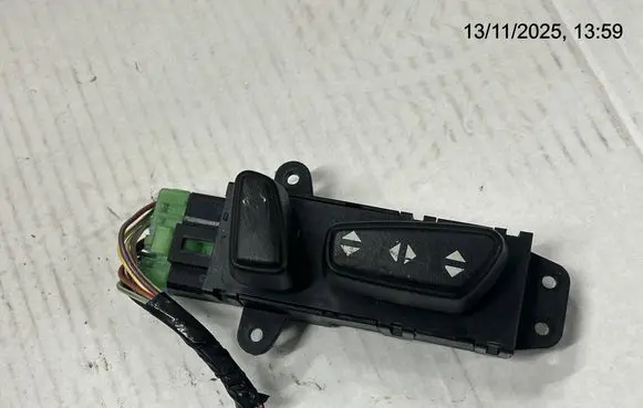 Jeep Grand Cherokee (WJ) Electric window control switch 39754D