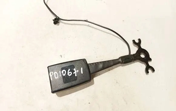 Ford Mondeo Mk III Front seatbelt buckle