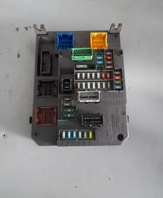 Peugeot 508 RXH Fuse module 9664992380