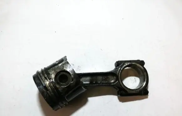 Citroen Xantia Piston with connecting rod