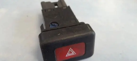 Nissan Sunny Hazard light switch