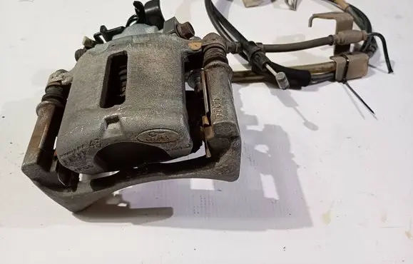 Ford Mustang V Rear brake caliper VFSU008802