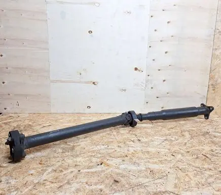 BMW 1 E81 E87 Drive shaft (set) 7567945 7546425 26107567945