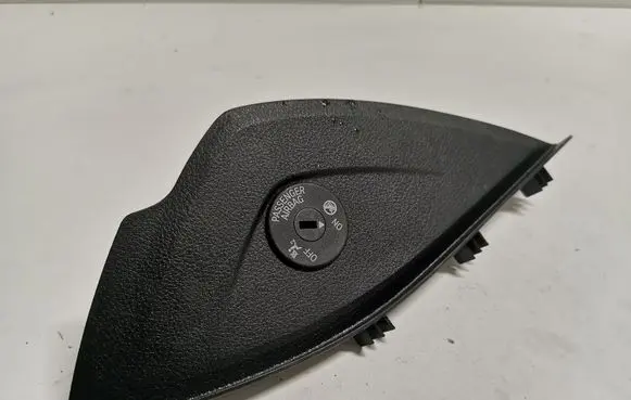 BMW 4 F36 Gran coupe Dashboard side end trim 9218553