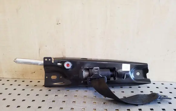 Volvo S80 Front seatbelt 39865061