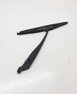 Rear wiper blade arm