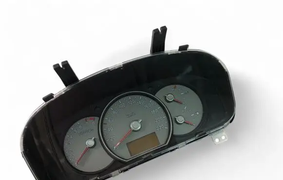 KIA Carens III Speedometer (instrument cluster) 940031D750