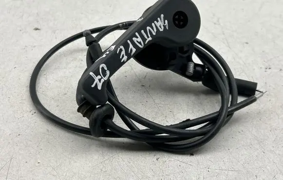 Hyundai Santa Fe Engine bonnet (hood) release handle 
