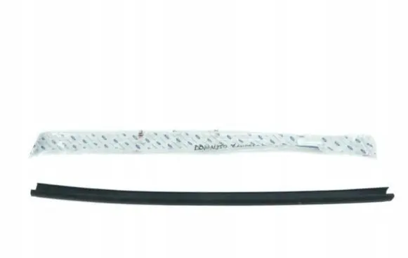 Ford Focus C-MAX Front door trim (molding) 1492663